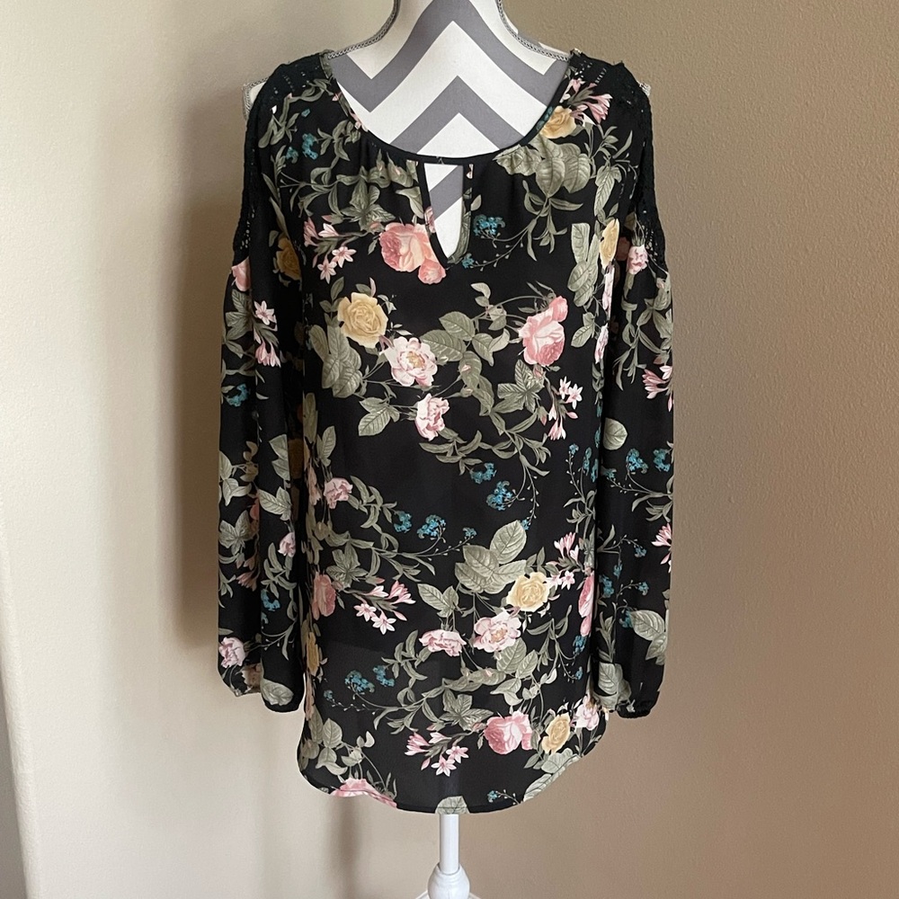 Faded Glory Black Floral Lace-Trim Open Shoulder Long Sleeve Blouse - Size: XL